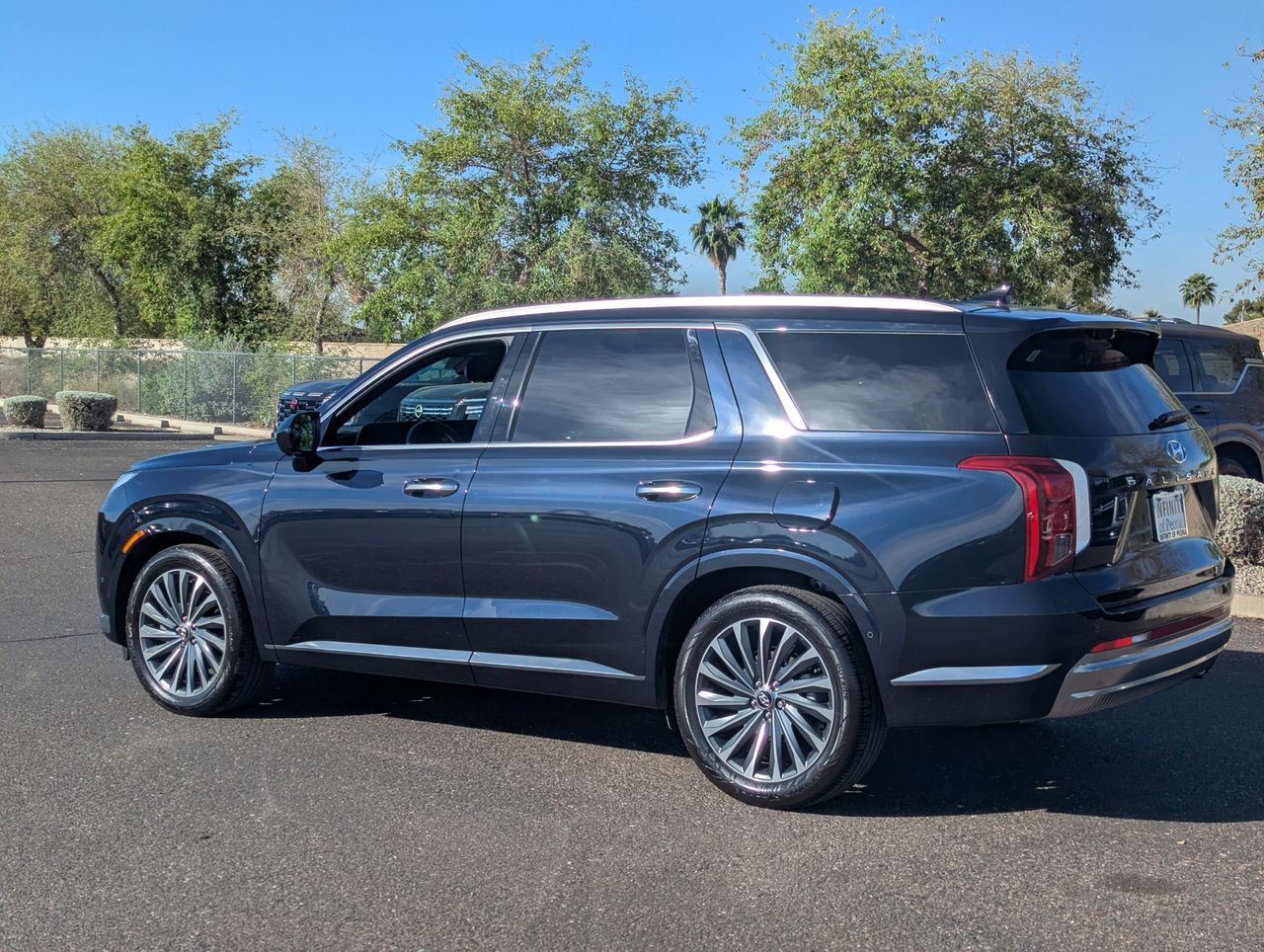 View vehicle photo 6