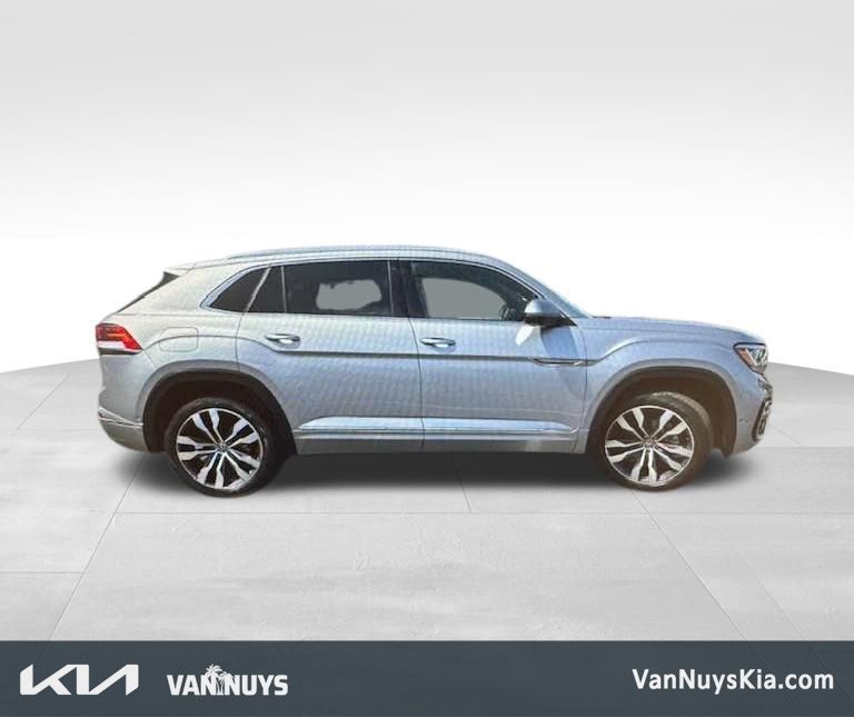 Silver Metallic 2023 Volkswagen Atlas Cross Sport V6 SEL Premium R-Line 4Motion AWD SUV / Crossover All-Wheel Drive 8-Speed Automatic