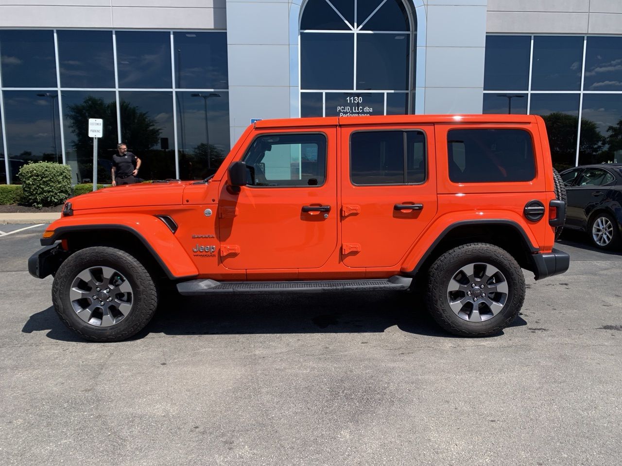 2020 Jeep Wrangler Unlimited Sahara 6