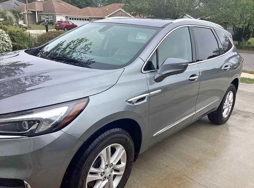 Gray (Satin Steel Metallic) 2019 Buick Enclave Essence FWD SUV / Crossover Front-Wheel Drive 9-Speed Automatic