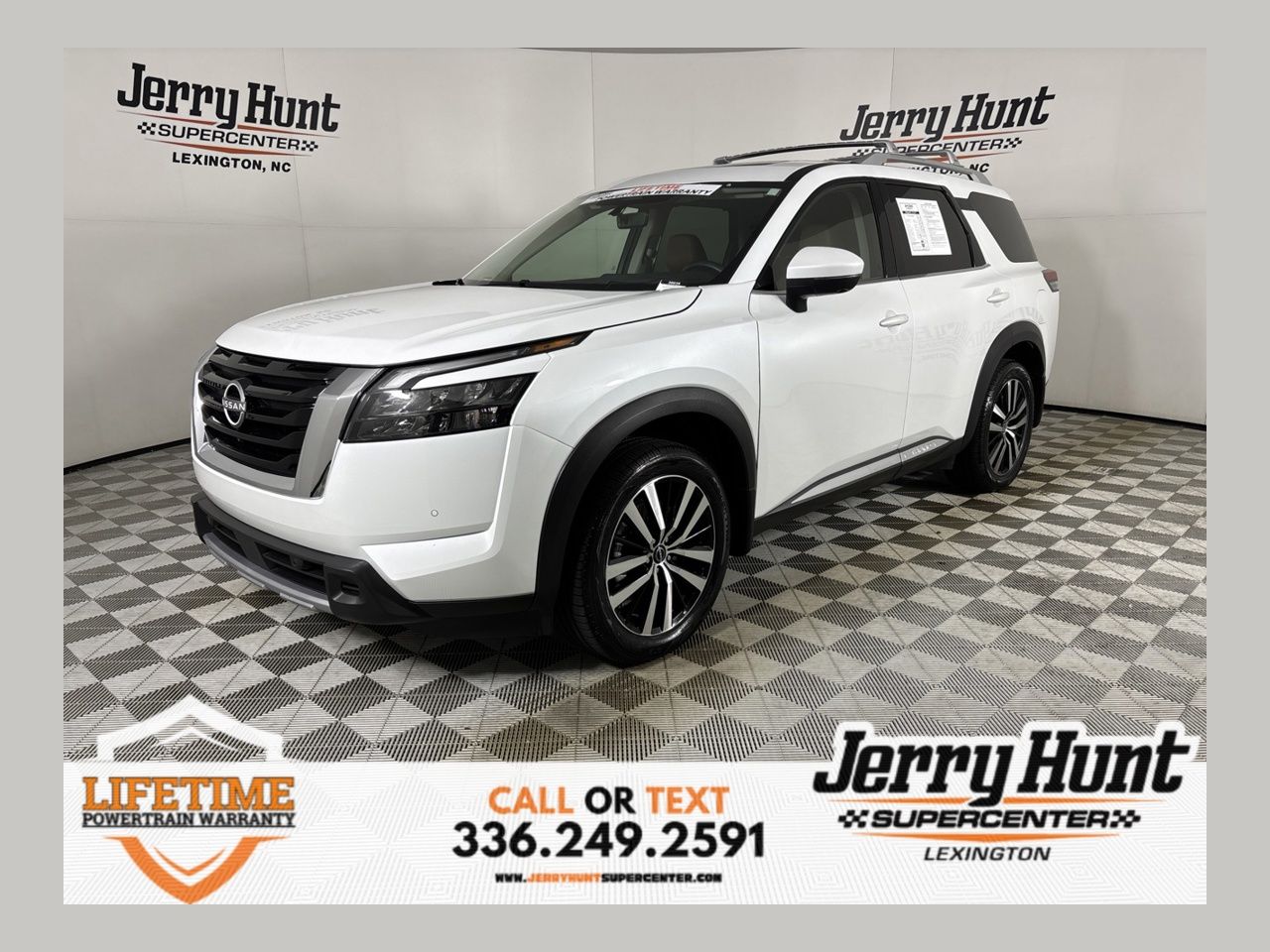 Everest White Pearl Tricoat 2025 Nissan Pathfinder SUV / Crossover Front-Wheel Drive 9-Speed Automatic