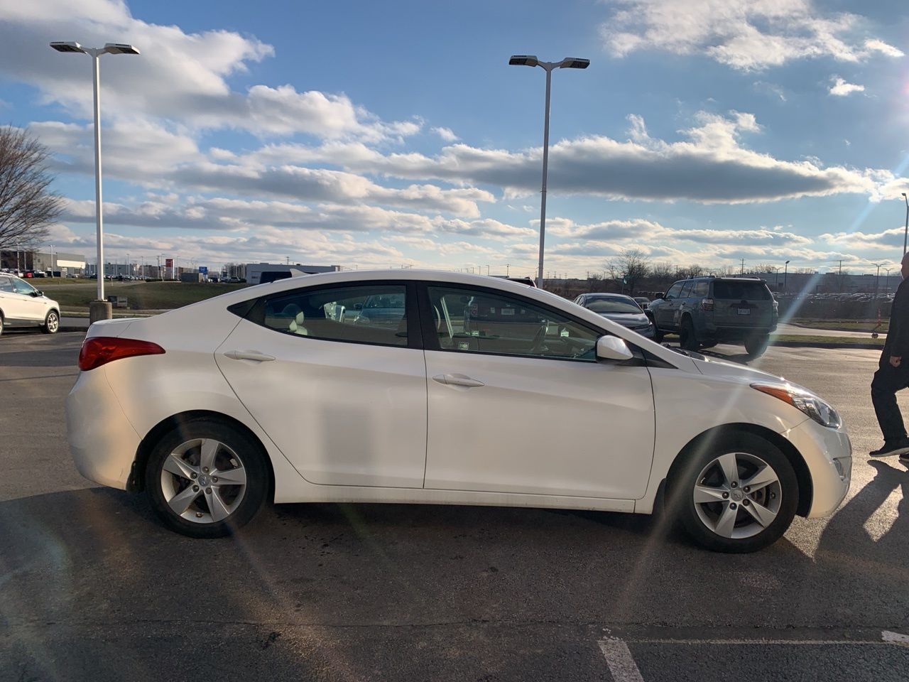 2013 Hyundai Elantra GLS 2