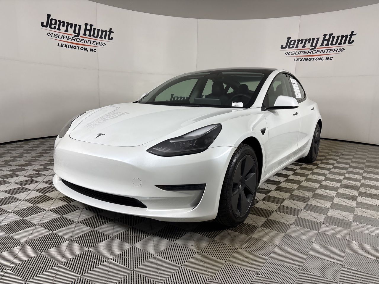2023 Tesla Model 3 RWD