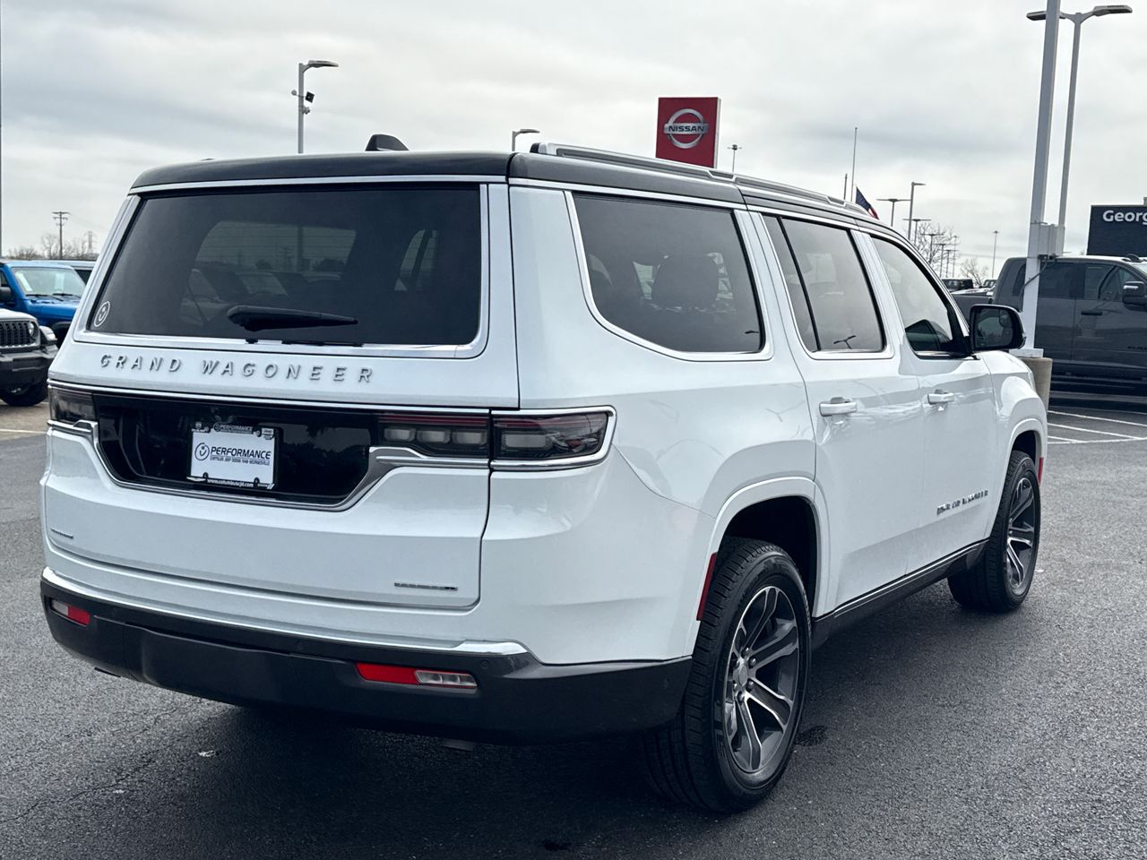 View vehicle photo 3