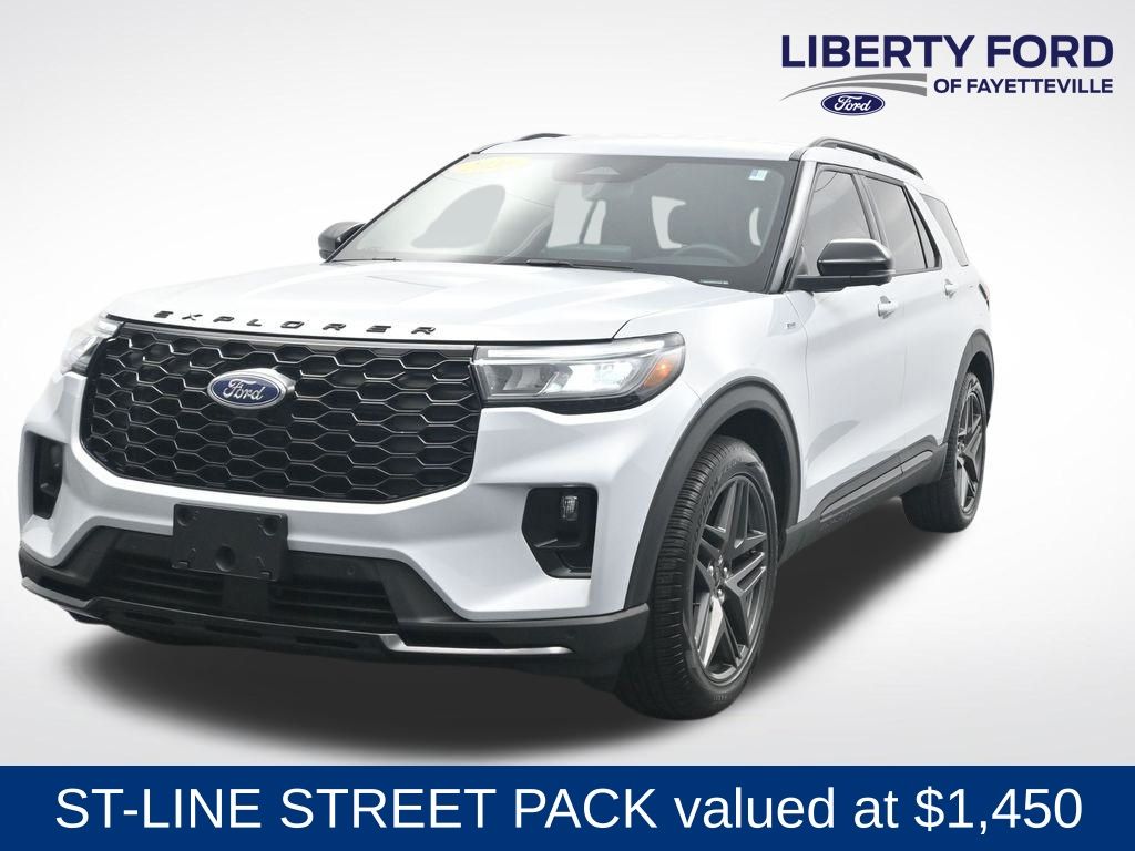White Metallic 2026 Ford Explorer SUV / Crossover Rear-Wheel Drive Automatic