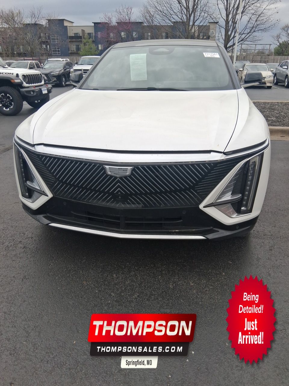 Crystal White Tricoat 2025 Cadillac LYRIQ Luxury 3 AWD SUV / Crossover All-Wheel Drive 1-Speed Automatic