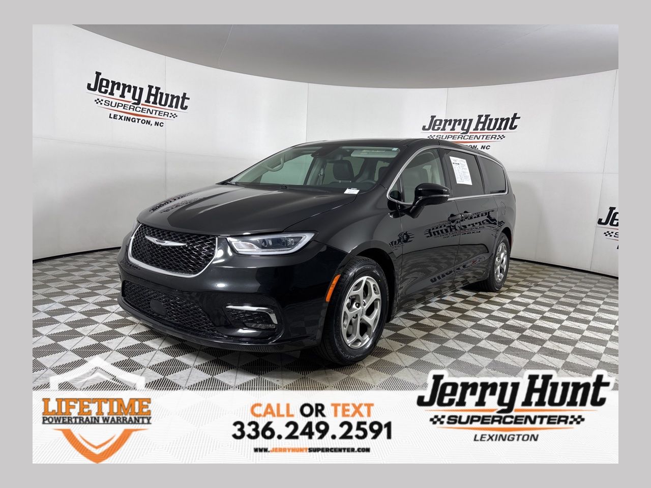 2024 Chrysler Pacifica Limited FWD