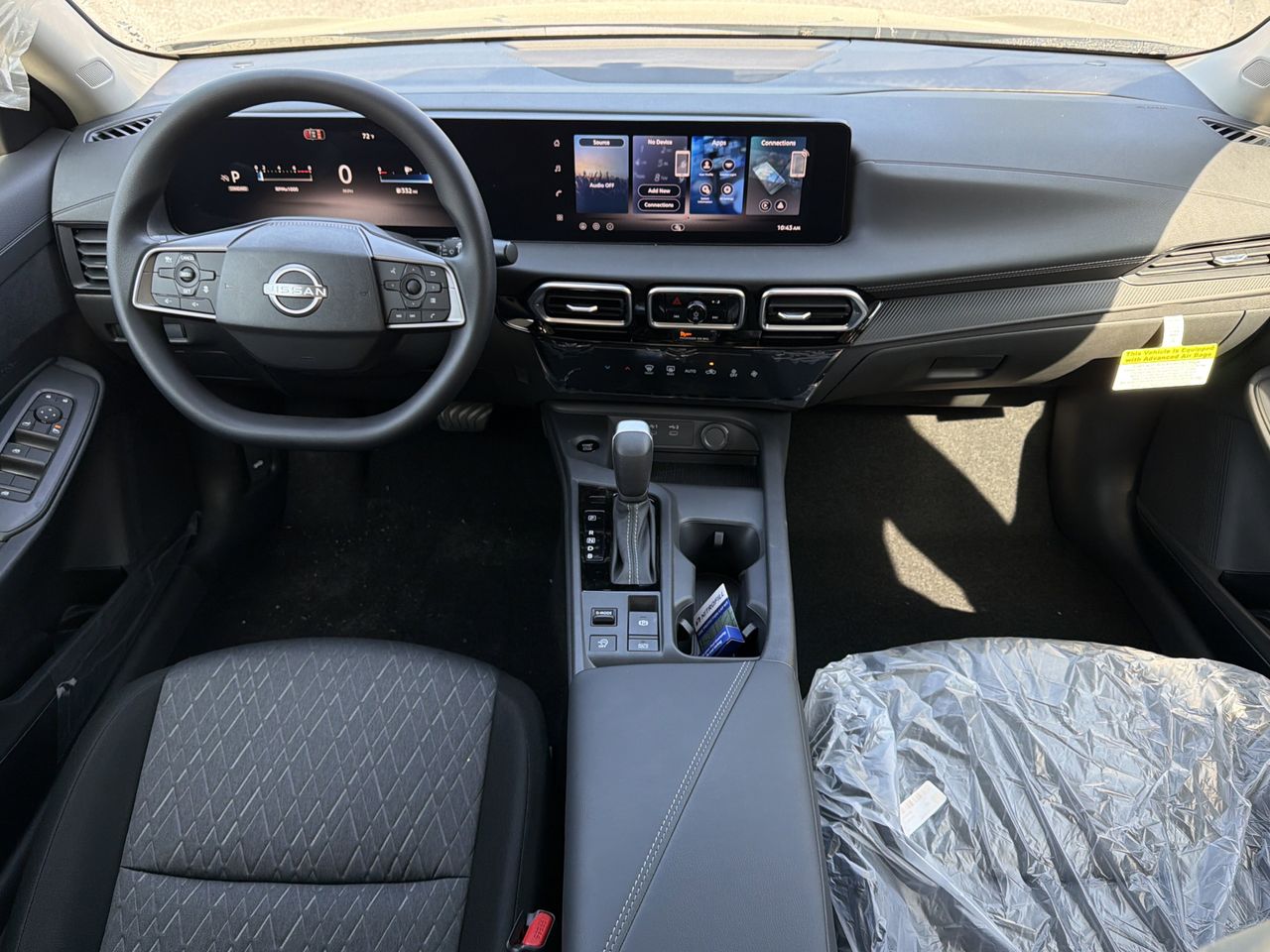 View vehicle photo 2