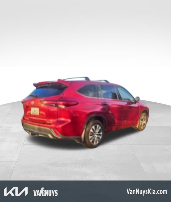 2022 Toyota Highlander XLE AWD