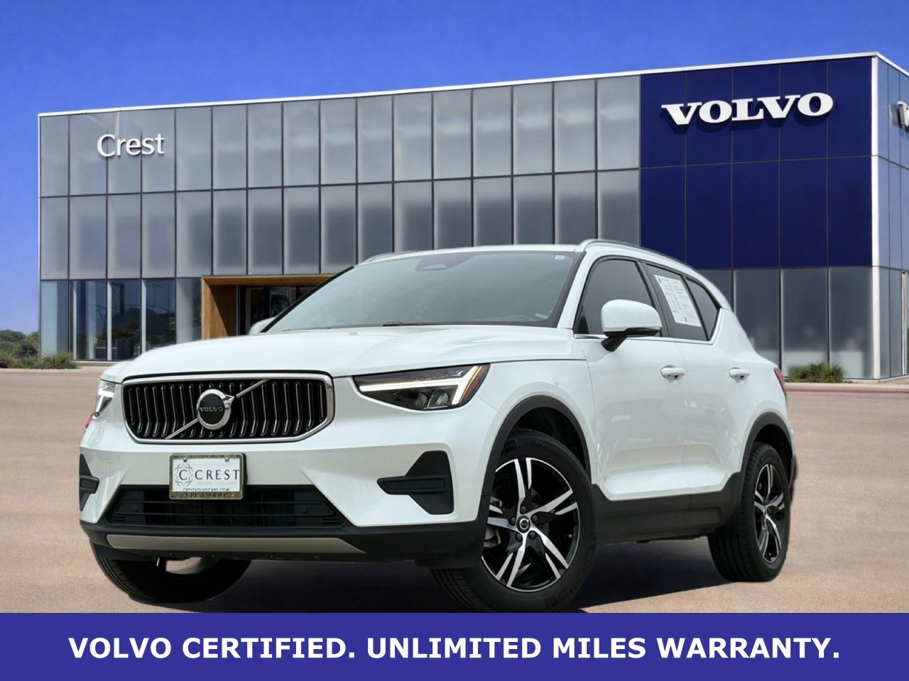 2025 Volvo XC40 B5 Core Bright Theme AWD