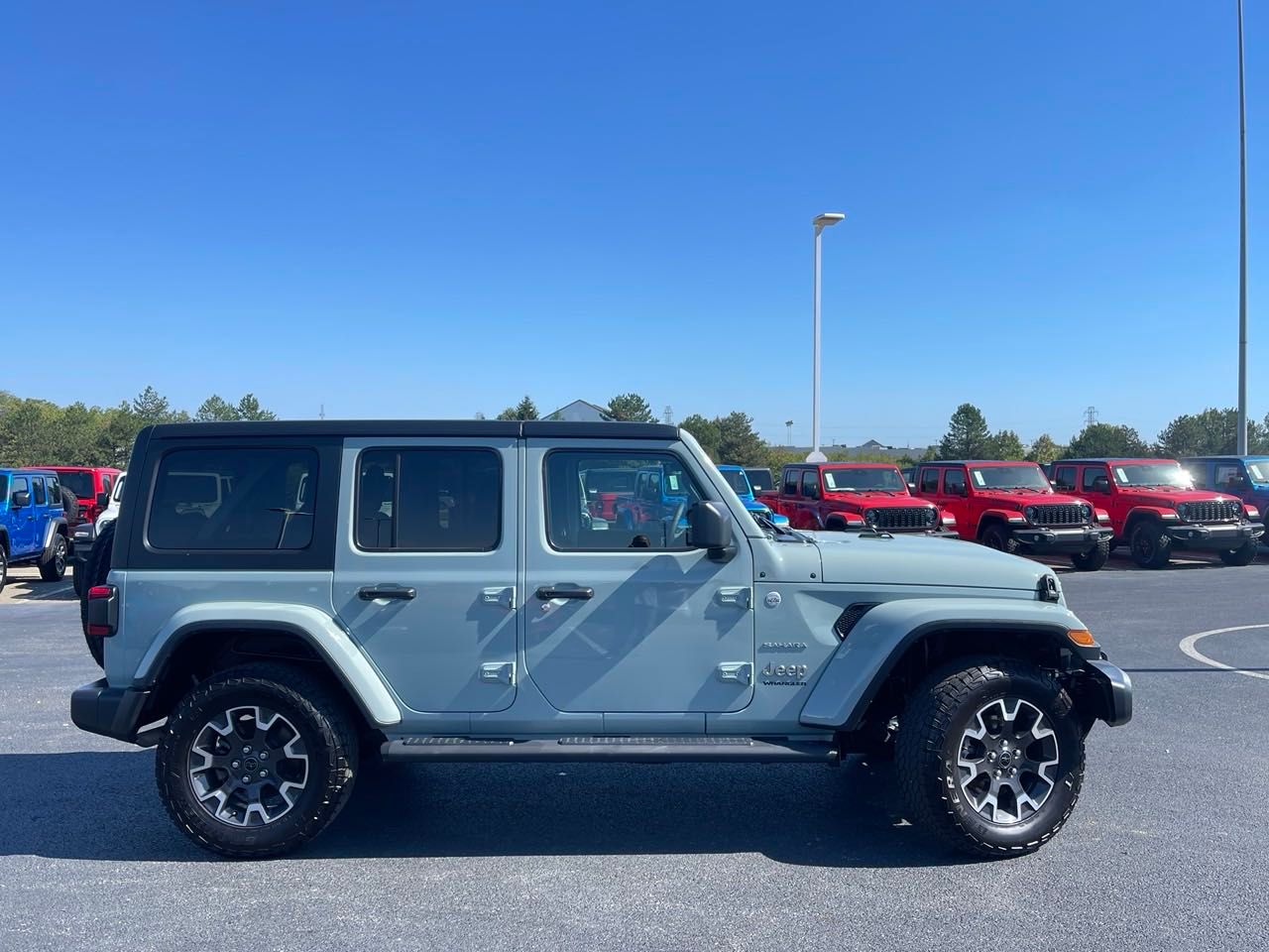 2024 Jeep Wrangler Sahara 2