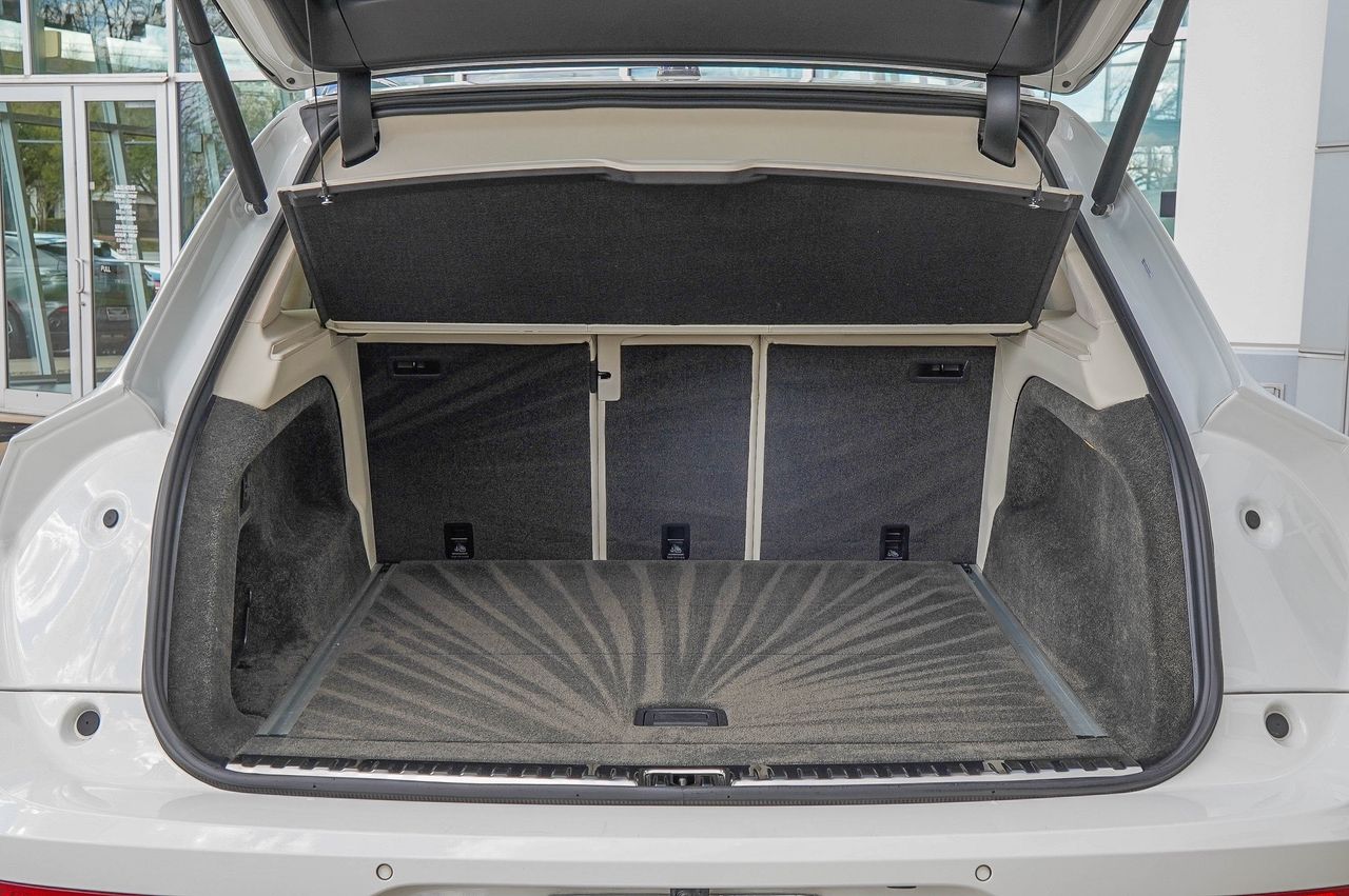 Used Car 2023 Bentley Bentayga  V8 For Sale Under $150,000 In Austin, Texas