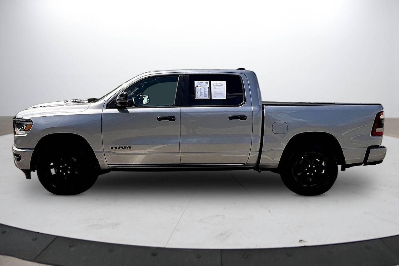 View vehicle photo 6