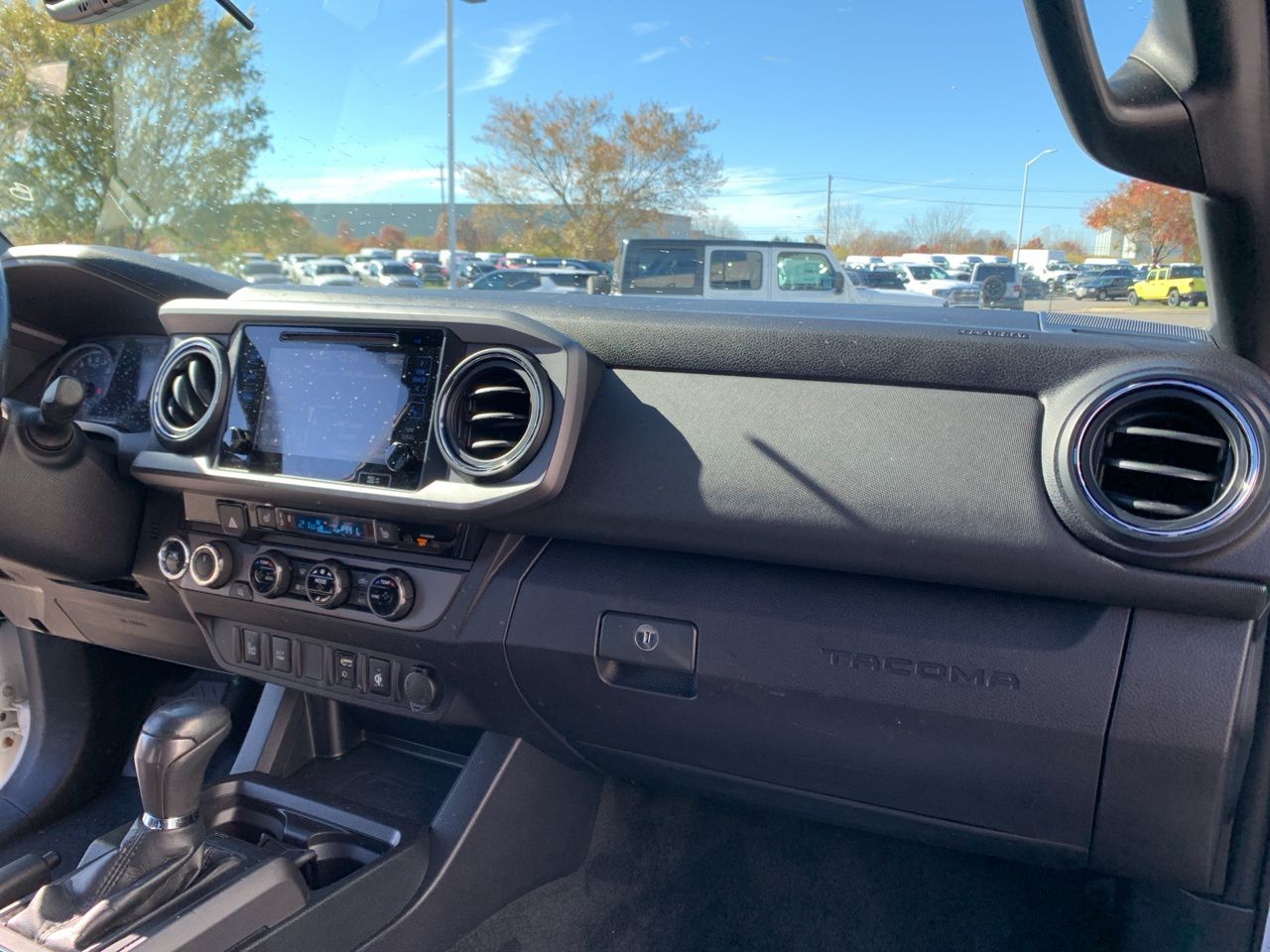 2017 Toyota Tacoma TRD Sport 15