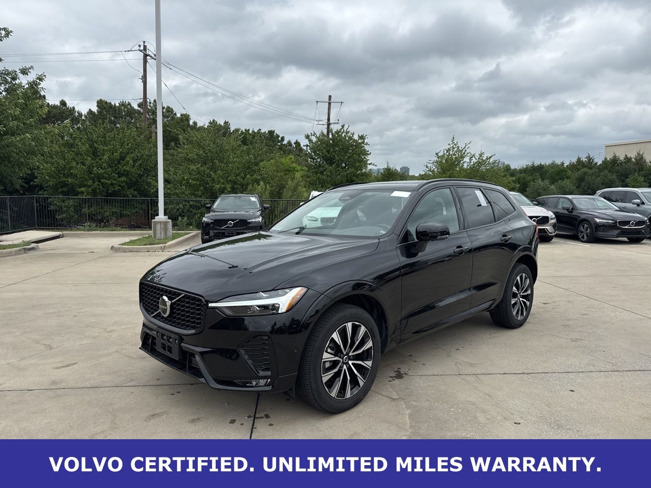 Onyx Black Metallic 2025 Volvo XC60 B5 Plus Dark Theme AWD SUV / Crossover All-Wheel Drive Automatic