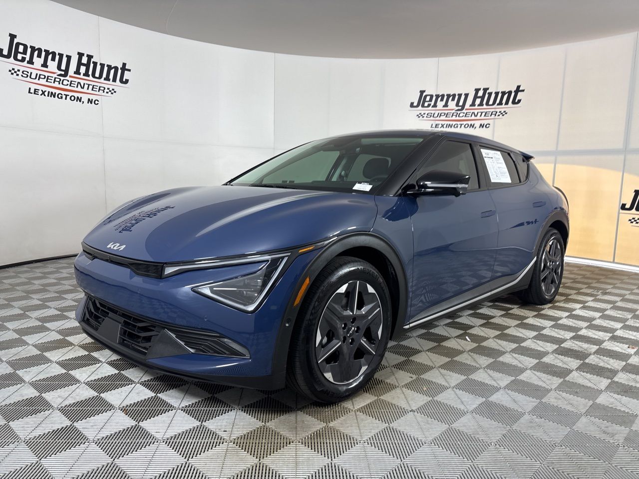 2025 Kia EV6 Light Long Range RWD