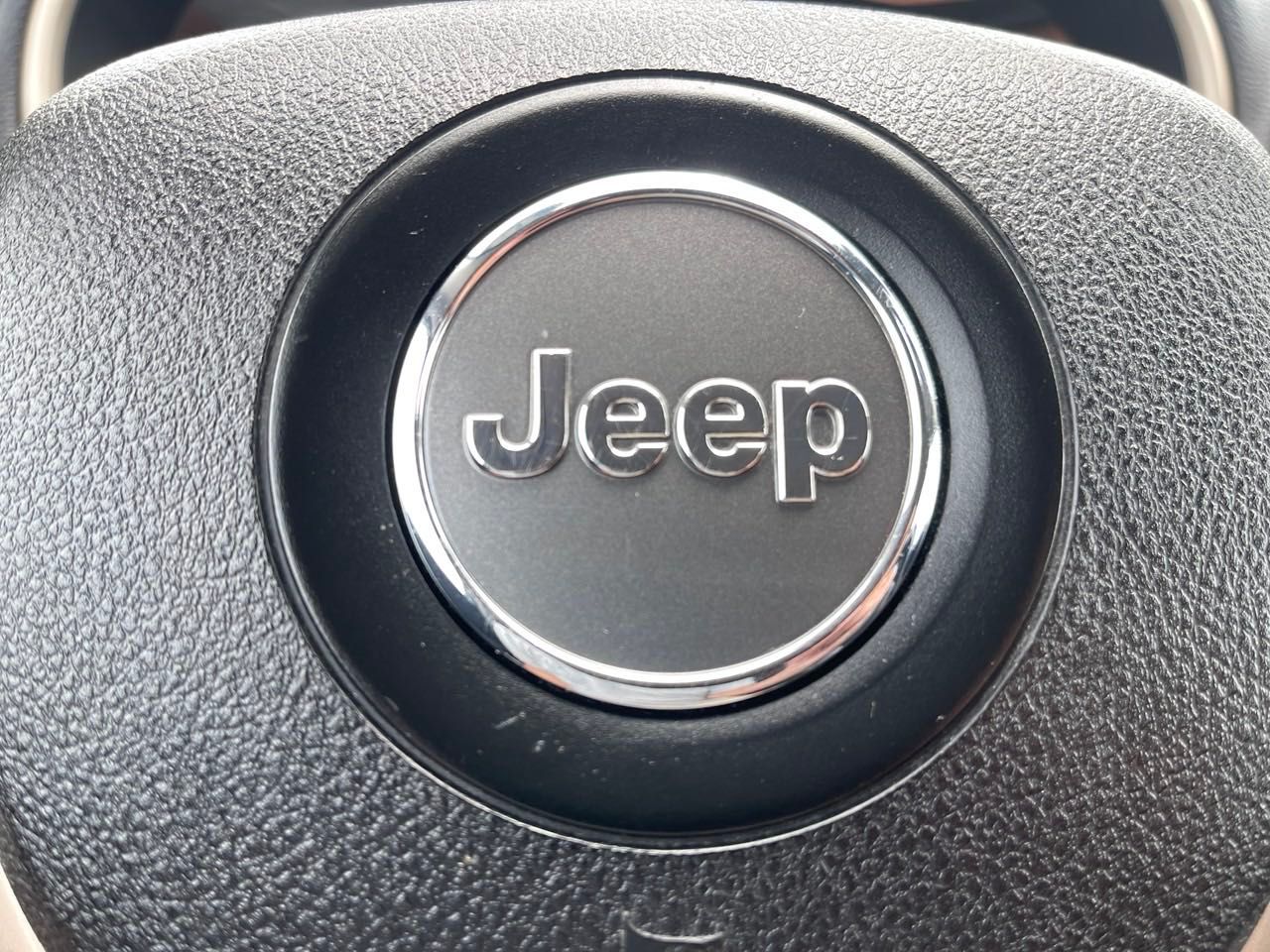 2018 Jeep Cherokee Limited 29