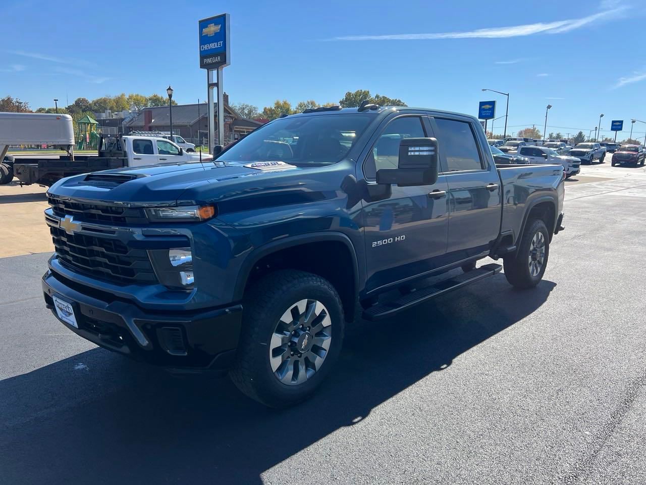 2025 Chevrolet Silverado 2500HD Custom 3