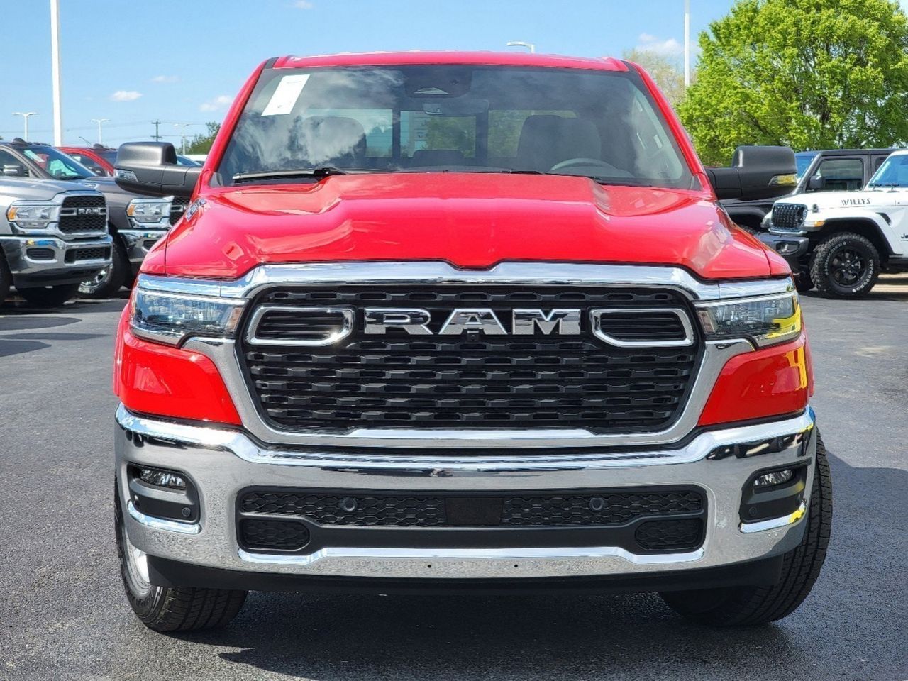 2025 Ram 1500 Big Horn/Lone Star 2