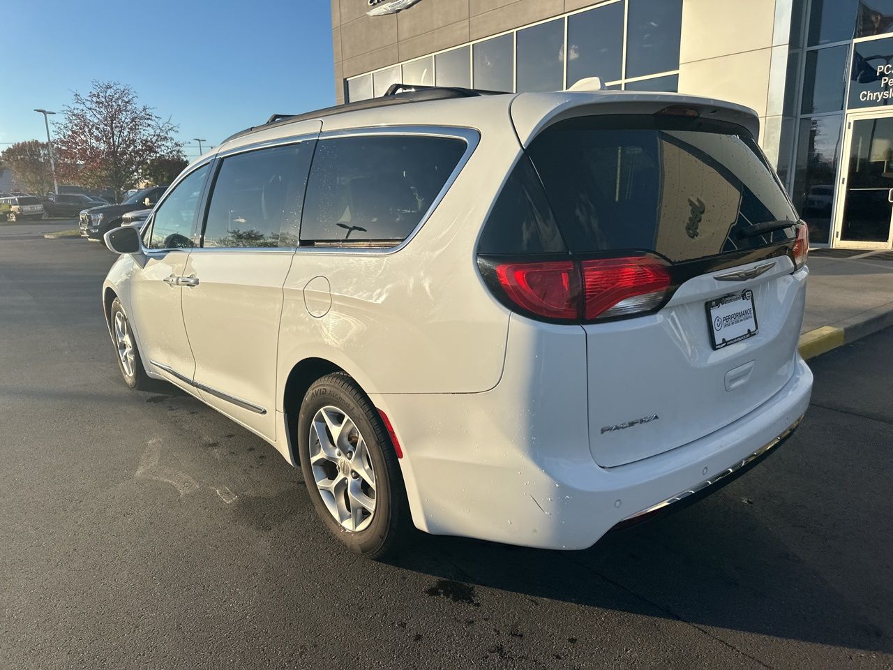 2017 Chrysler Pacifica Touring L 5