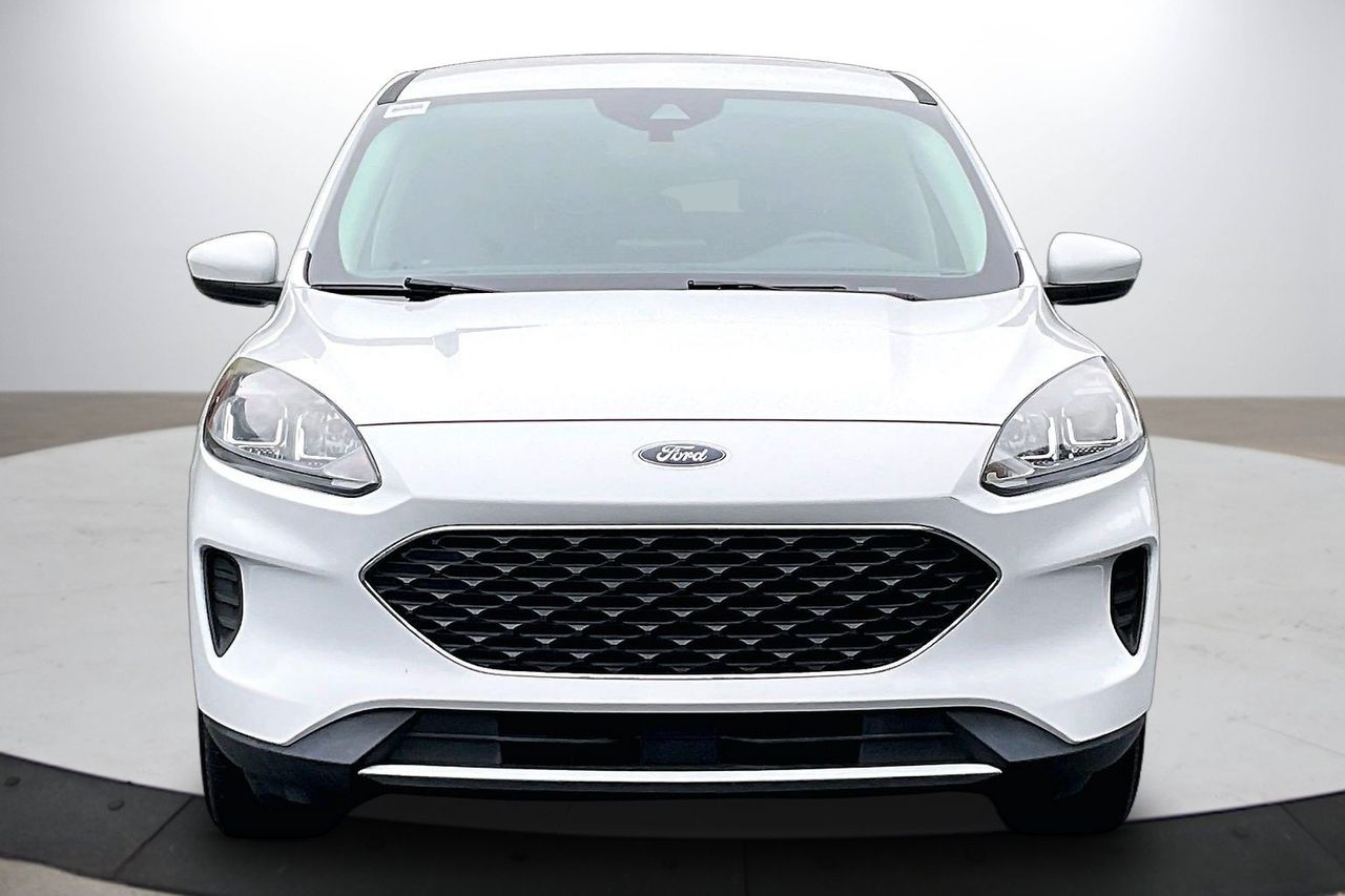 Certified Used 2021 White Ford SE image 3