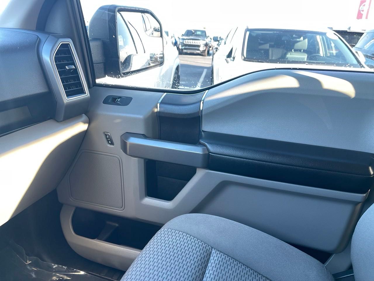 2018 Ford F-150 XLT 23