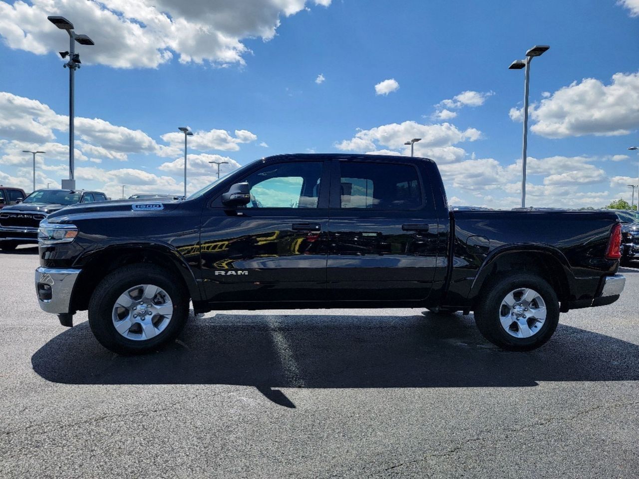 2025 Ram 1500 Big Horn/Lone Star 4