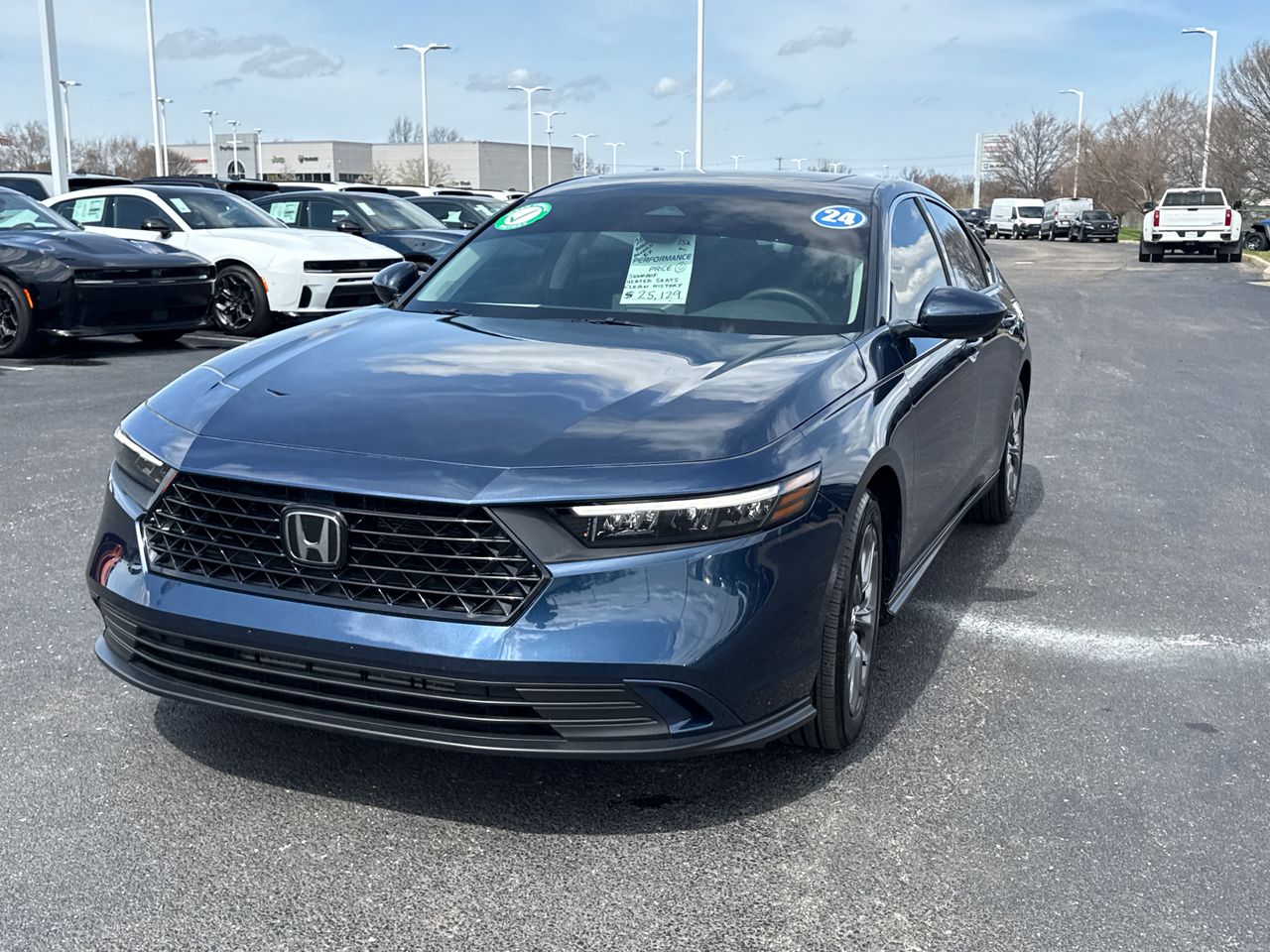 View vehicle photo 7