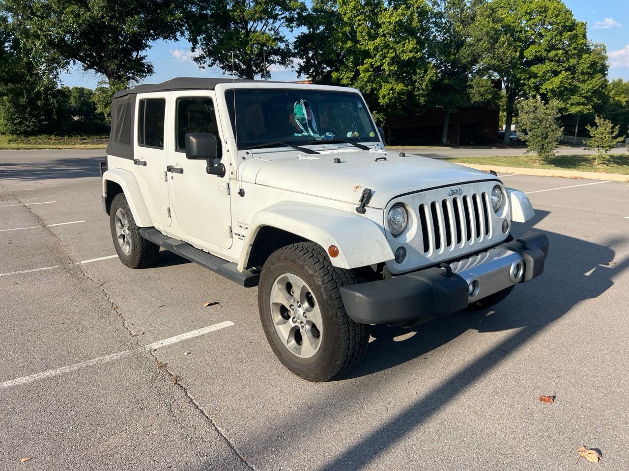 Used 2017 White Jeep Unlimited Sahara image 3