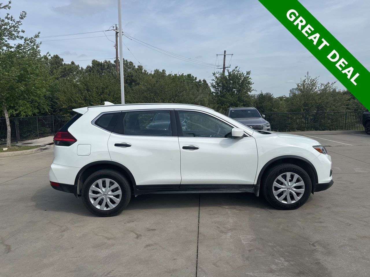 View vehicle photo 4