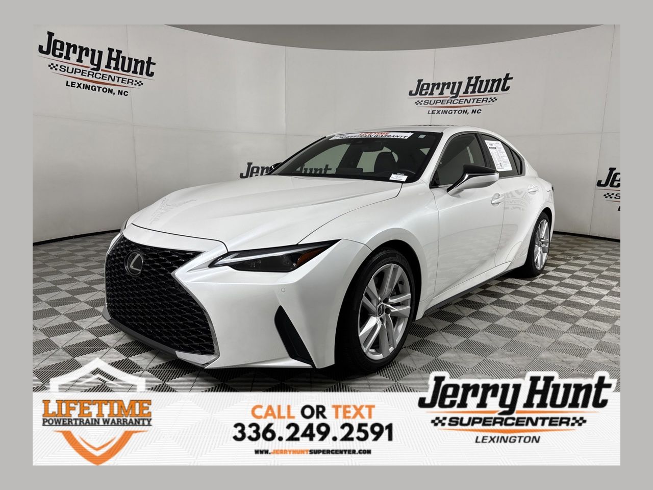 2024 Lexus IS Blanco (White Pearl) Sedán Tracción trasera 8 velocidades Automática