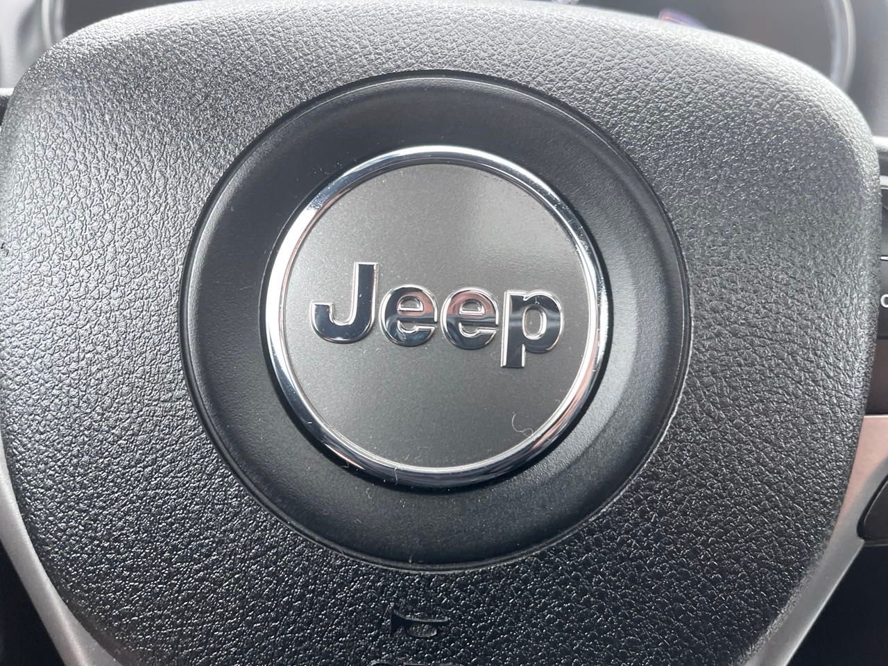 2018 Jeep Grand Cherokee Limited 30