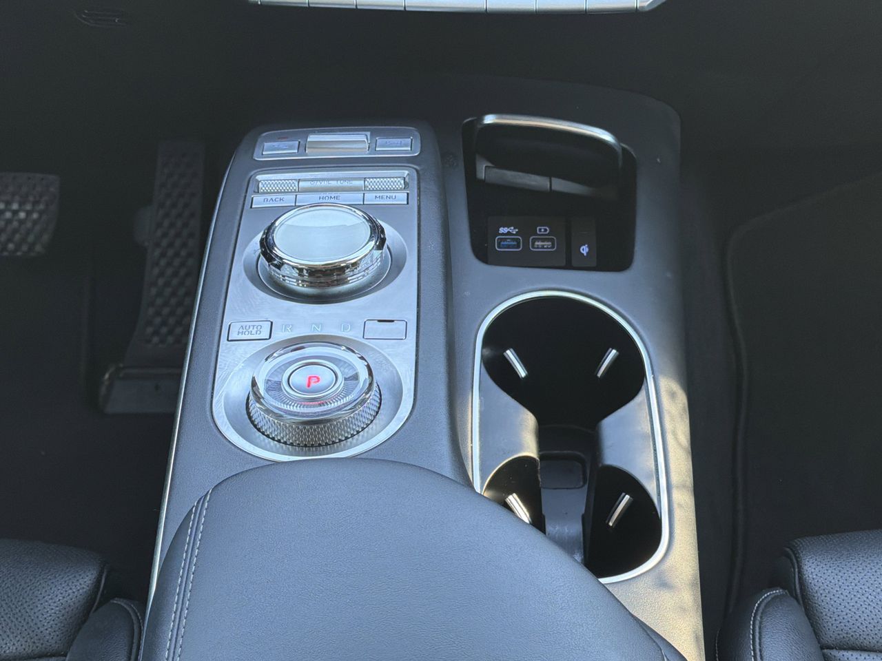View vehicle photo 5