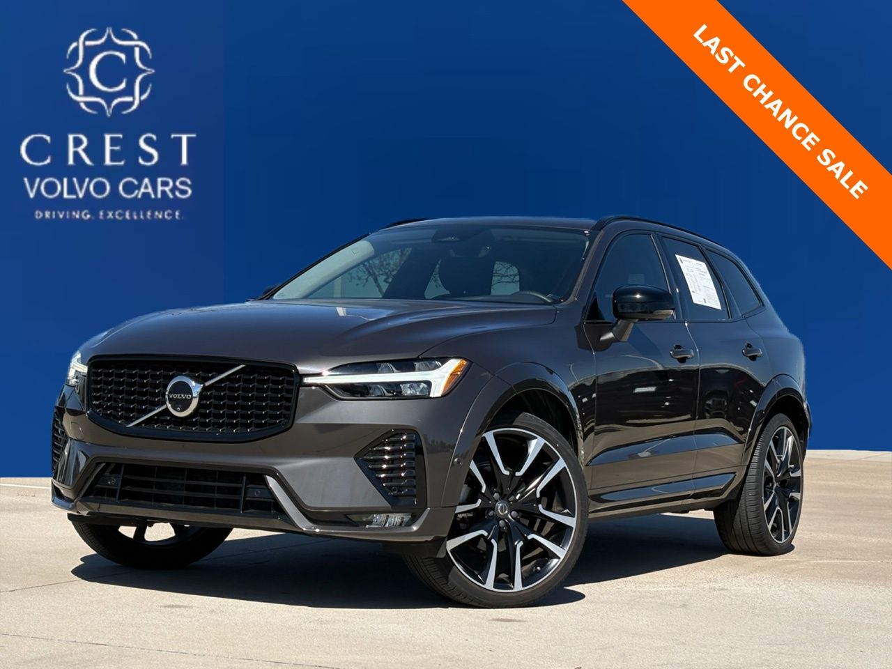 2024 Volvo XC60 B5 Ultimate Dark Theme AWD