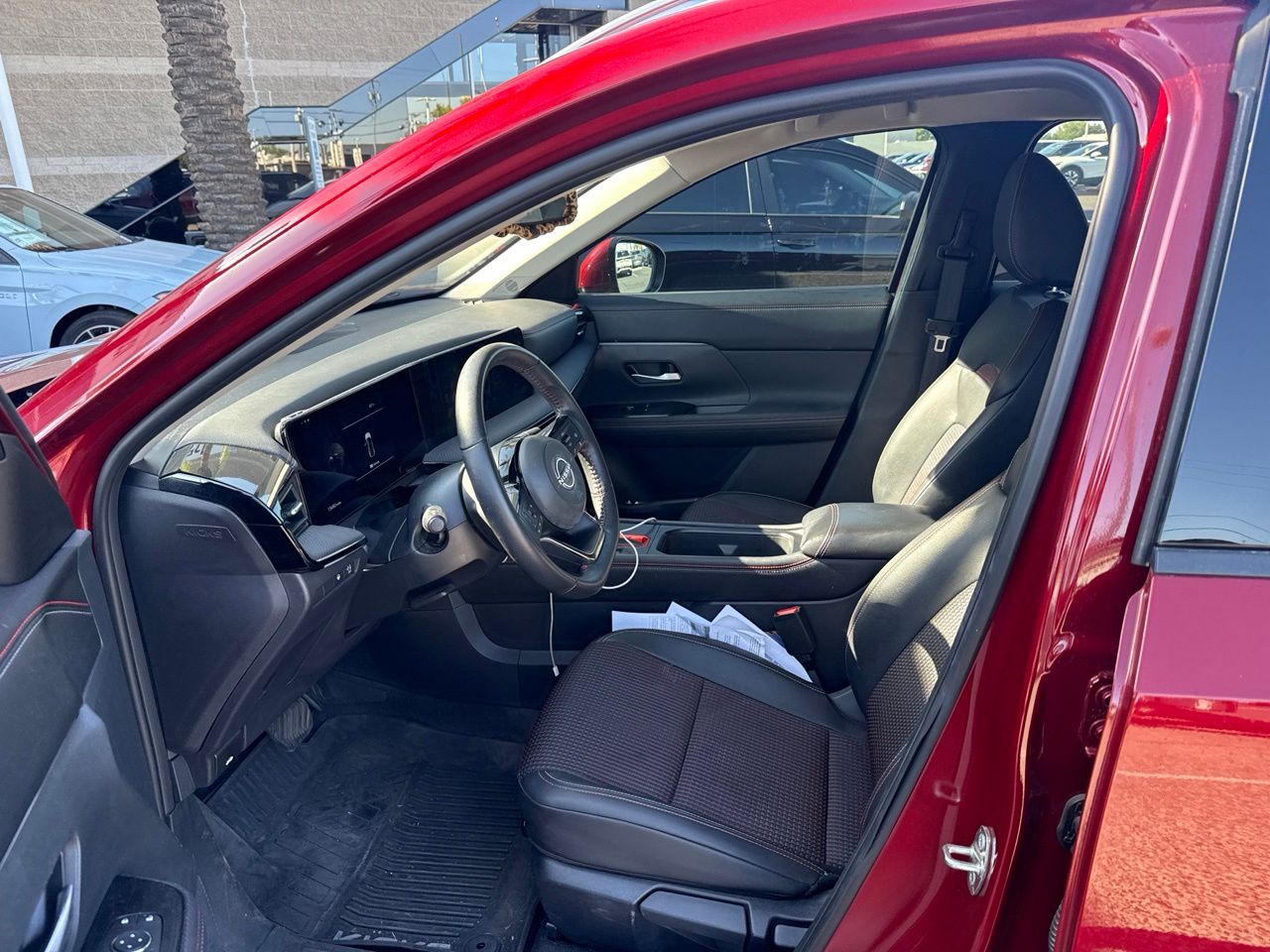 View vehicle photo 3
