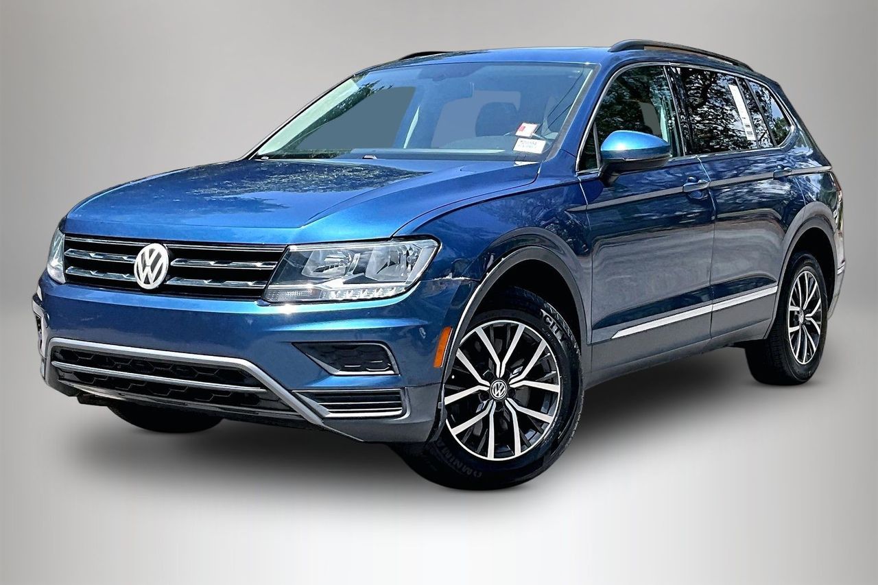 Blue 2018 Volkswagen Tiguan SUV / Crossover Front-Wheel Drive 8-Speed Automatic