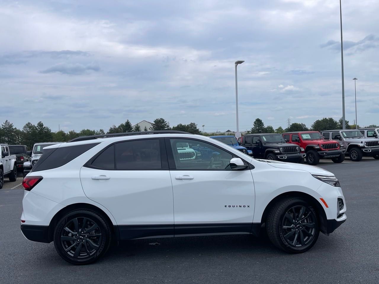 2023 Chevrolet Equinox RS 2