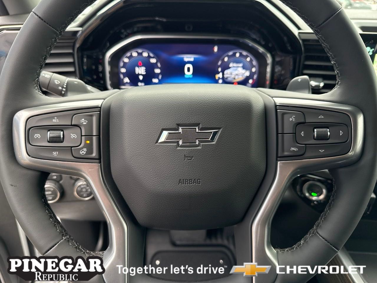 2025 Chevrolet Silverado 1500 RST 23