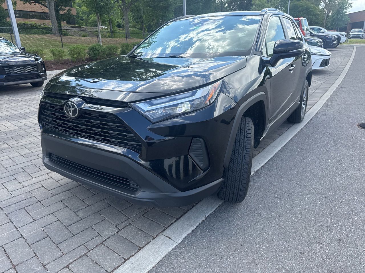 2022 Toyota RAV4 XLE FWD's photo