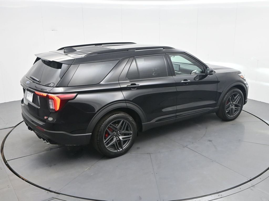 New 2026 Black Ford ST image 23