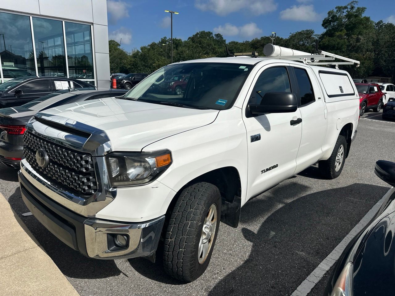 White 2018 Toyota Tundra Pickup Truck Four-Wheel Drive 6-Speed Automatic Overdrive