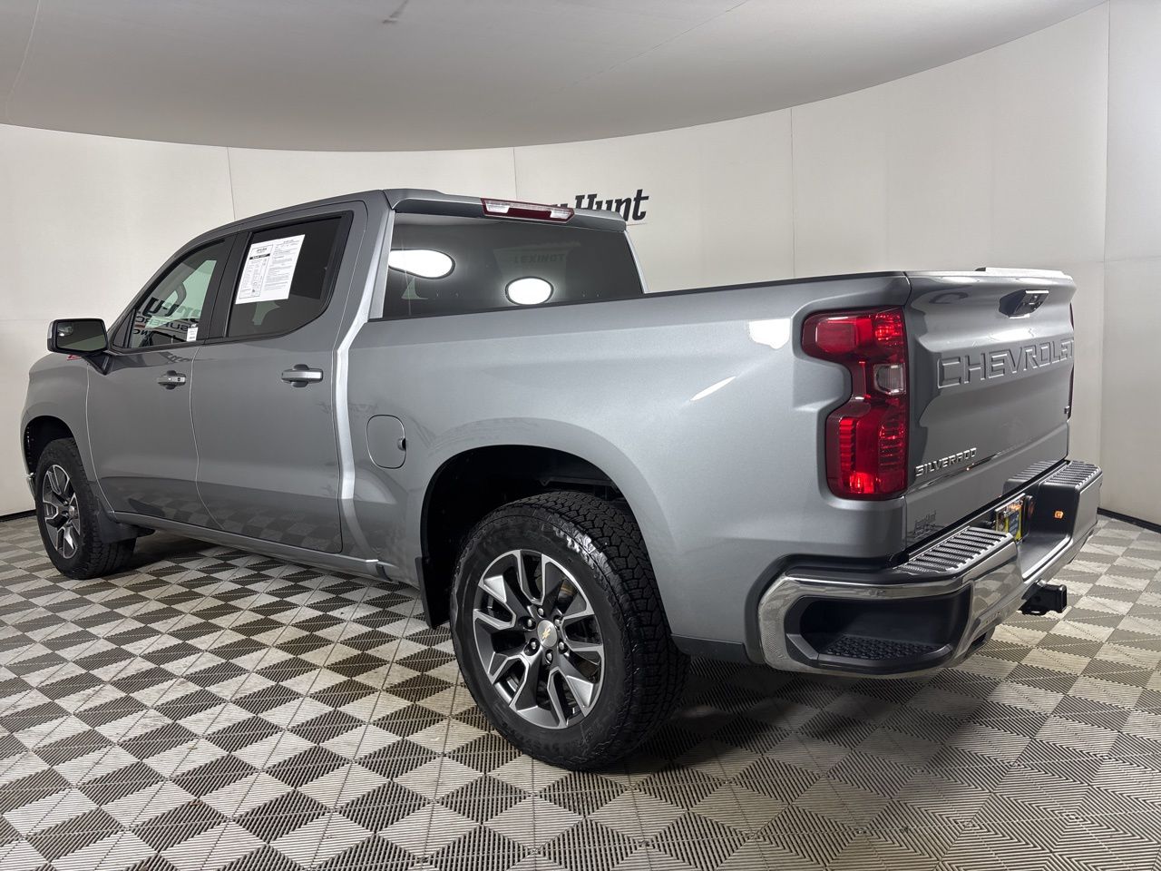 View vehicle photo 6