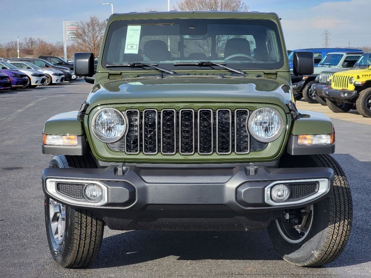 2024 Jeep Gladiator Sport 2