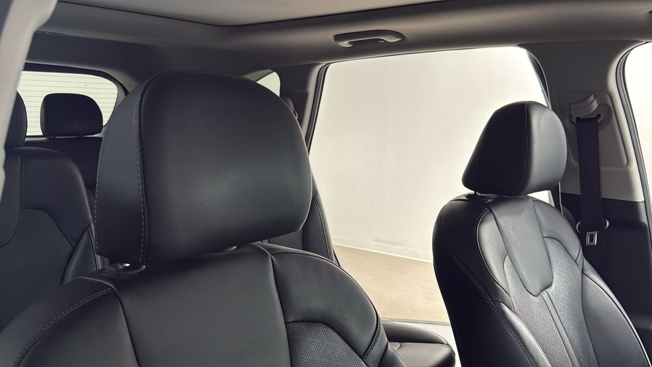 Used 2021 Blue Kia SX image 20