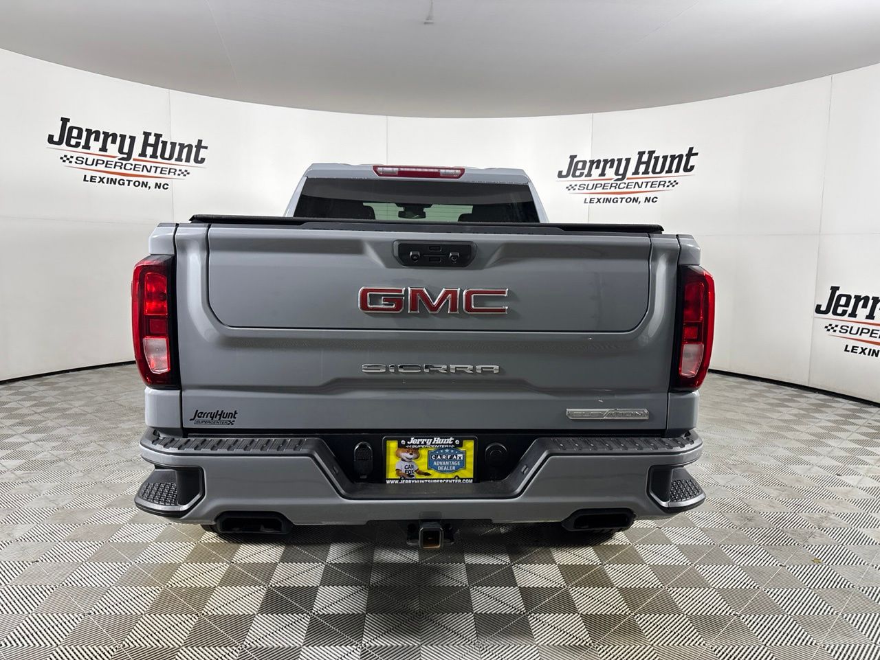 View vehicle photo 4