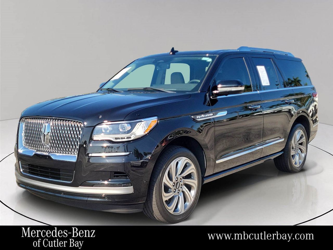 Black Metallic 2024 Lincoln Navigator Premiere 4WD SUV / Crossover Four-Wheel Drive Automatic