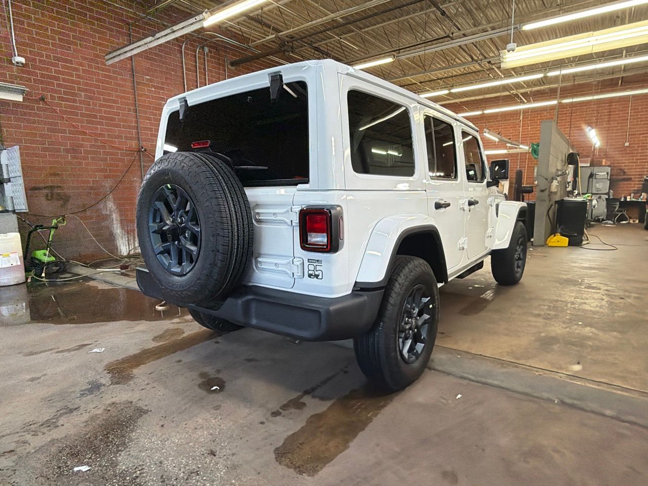 New 2026 White Jeep 85th Anniversary Edition image 5
