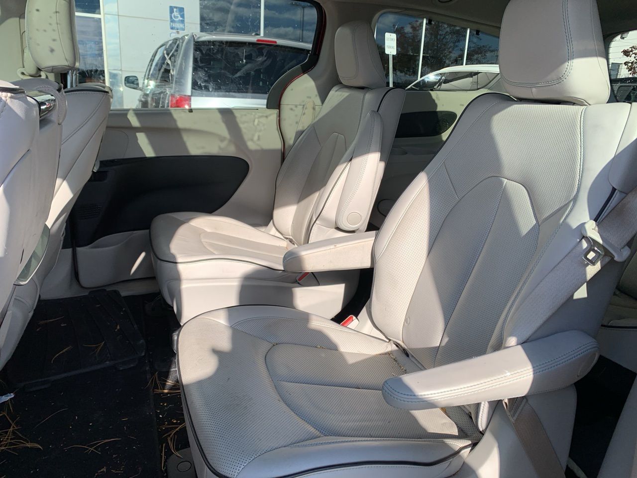 2018 Chrysler Pacifica Hybrid Limited 11