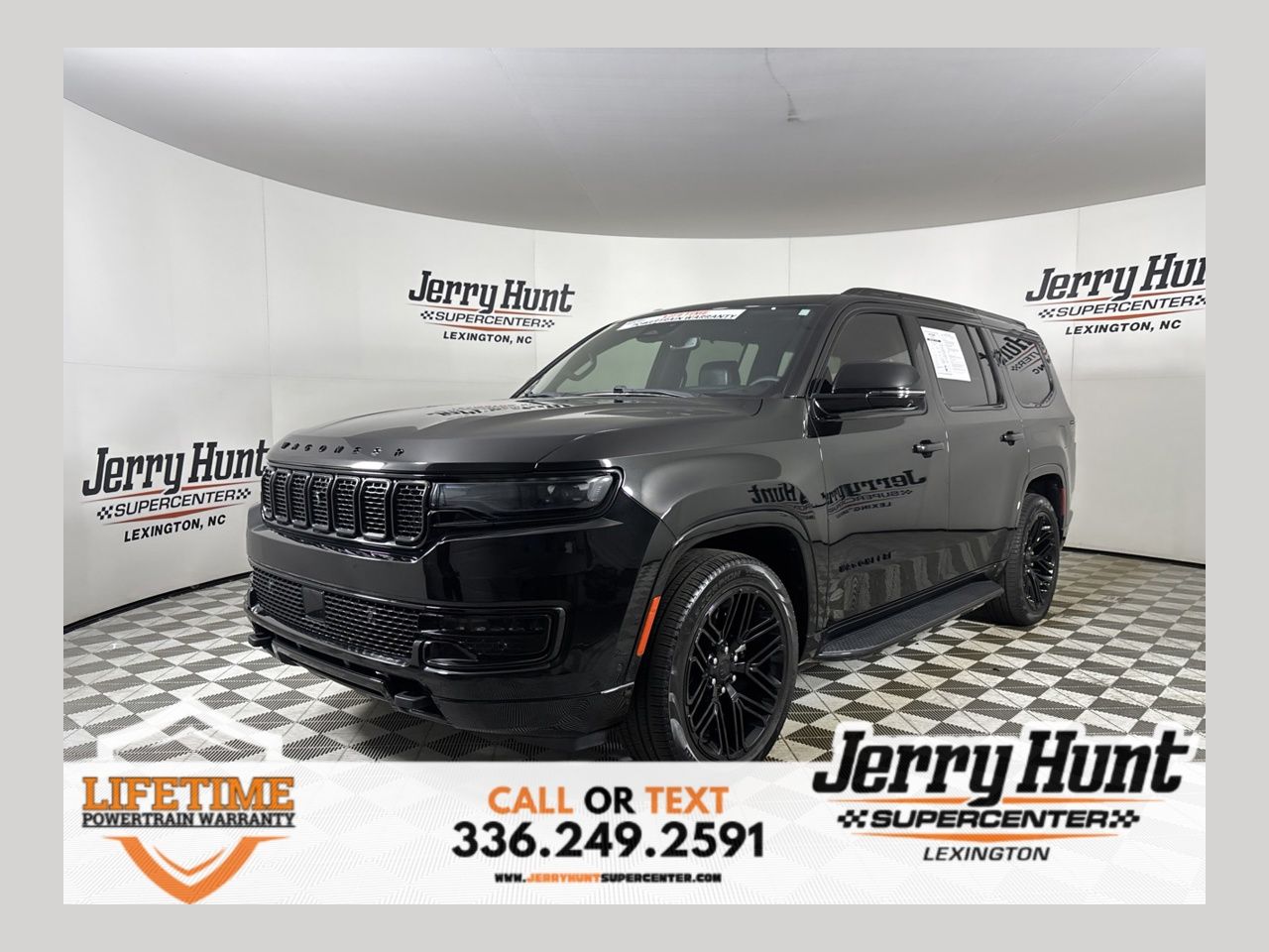 Diamond Black Crystal Pearlcoat 2024 Jeep Wagoneer SUV / Crossover Four-Wheel Drive 8-Speed Automatic