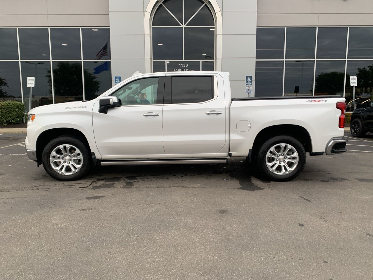 2022 Chevrolet Silverado 1500 LTZ 6